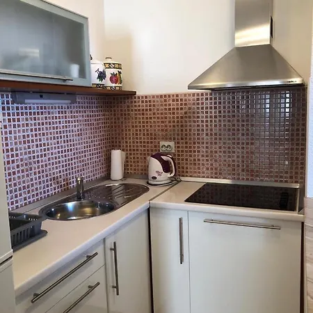 Apartment With Sea View In A1