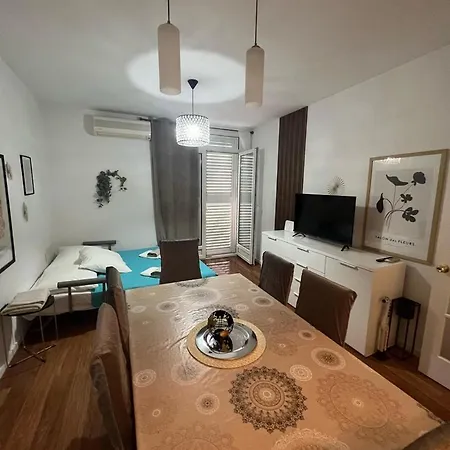 Apartment With Sea View In A1 Makarska